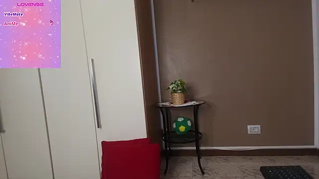 Snapshot of ScarletVerdi chatting on November 2025 07:51:02 AM ScarletVerdi online show from November 2025 07:51:02 AM