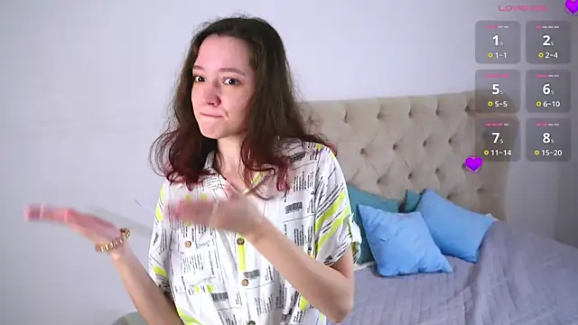 Snapshot of RolandaFolkes chatting on October 2025 04:30:01 AM RolandaFolkes online show from October 2025 04:30:01 AM