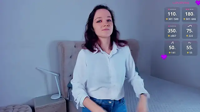 Snapshot of RolandaFolkes chatting on October 2025 04:18:02 AM RolandaFolkes online show from October 2025 04:18:02 AM