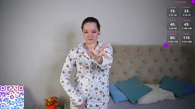 Snapshot of RolandaFolkes chatting on November 2025 04:43:02 AM RolandaFolkes online show from November 2025 04:43:02 AM