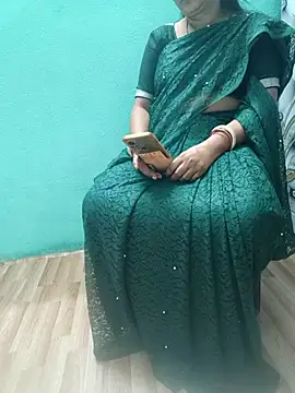 Snapshot of desi_boudi87 chatting on October 2025 09:43:01 AM desi boudi87 online show from October 2025 09:43:01 AM