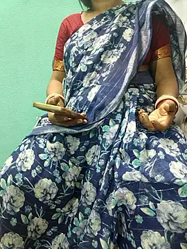 Snapshot of desi_boudi87 chatting on November 2025 11:34:01 AM desi boudi87 online show from November 2025 11:34:01 AM