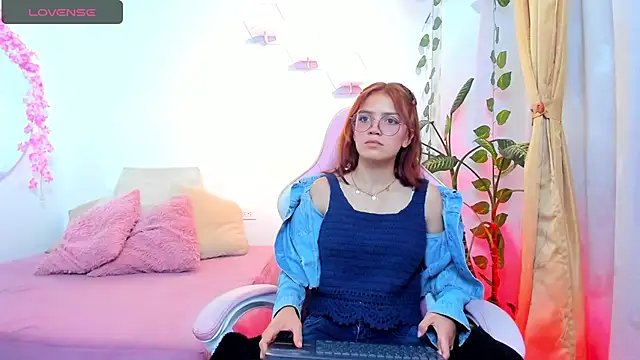 Jade22   online show from September 2025 01:12:02 PM