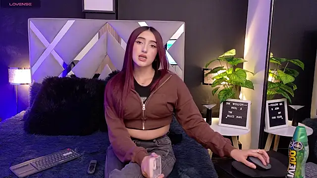 Snapshot of Miia_bunny chatting on September 2025 10:36:01 PM Miia bunny online show from September 2025 10:36:01 PM