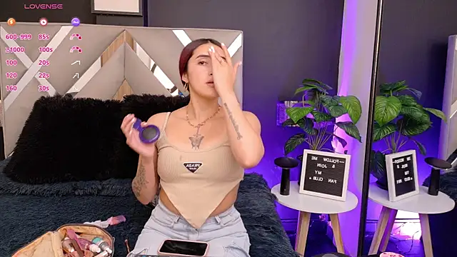 Snapshot of Miia_bunny chatting on October 2025 09:13:01 PM Miia bunny online show from October 2025 09:13:01 PM