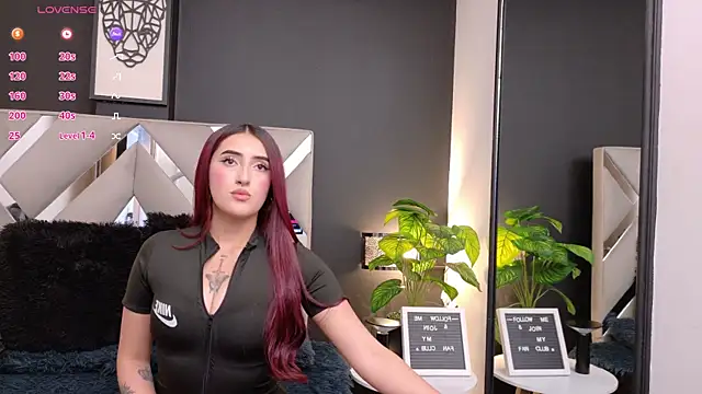 Snapshot of Miia_bunny chatting on October 2025 08:09:02 PM Miia bunny online show from October 2025 08:09:02 PM