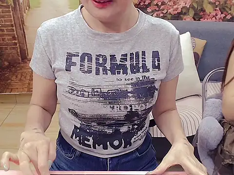 Snapshot of Funnygirl_9x chatting on October 2025 11:23:02 AM Funnygirl 9x online show from October 2025 11:23:02 AM