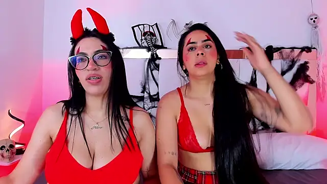 Aria Scott online show from October 2025 01:23:04 PM