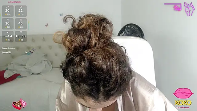 sasha 17  online show from October 2025 12:43:02 AM