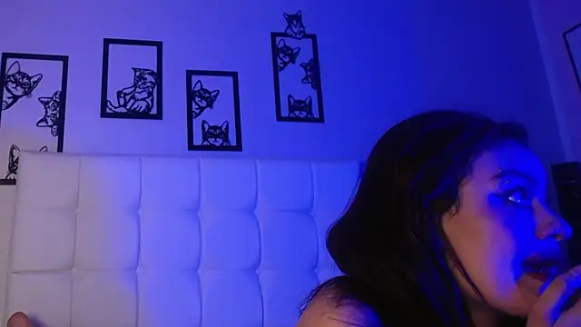 naty luvinn online show from October 2025 12:16:01 AM