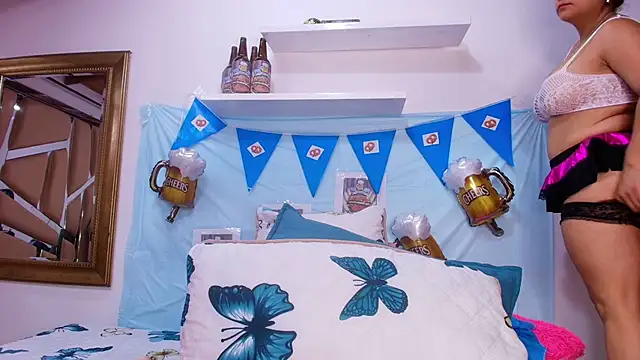 Snapshot of sweegirl69 chatting on October 2025 12:00:02 PM sweegirl69 online show from October 2025 12:00:02 PM