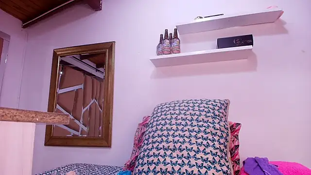 Snapshot of sweegirl69 chatting on October 2025 12:02:02 PM sweegirl69 online show from October 2025 12:02:02 PM