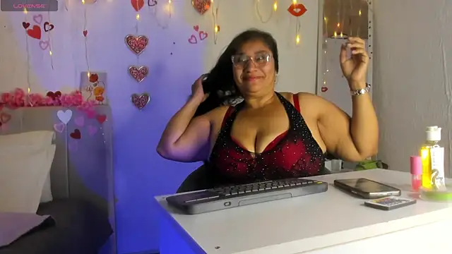 milf latinn online show from September 2025 02:41:02 PM