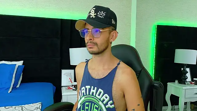 HairyDiamond  online show from September 2025 03:41:02 AM