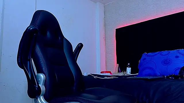 HairyDiamond  online show from October 2025 04:07:02 PM