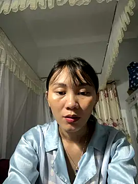 Almond-cute online show from September 2025 06:18:02 PM