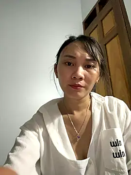 Almond-cute online show from September 2025 07:59:02 PM