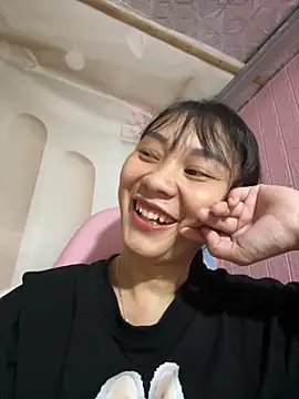 Almond-cute online show from September 2025 10:28:01 AM
