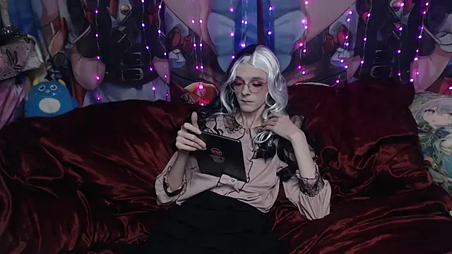 Snapshot of yutachka chatting on November 2025 10:43:02 PM yutachka online show from November 2025 10:43:02 PM