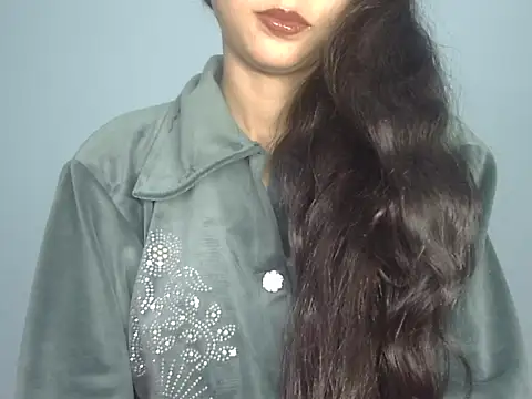 Snapshot of Saniya9B chatting on December 2025 05:11:02 PM Saniya9B online show from December 2025 05:11:02 PM