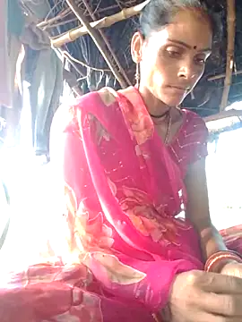 Snapshot of H_seema chatting on October 2025 01:47:01 AM H seema online show from October 2025 01:47:01 AM