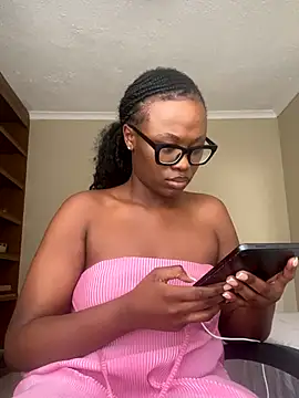 Snapshot of Moonzy77 chatting on October 2025 01:21:02 PM Moonzy77 online show from October 2025 01:21:02 PM