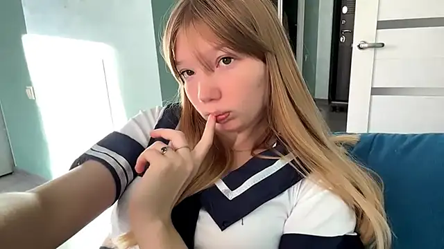 Snapshot of Sweet_horizon chatting on October 2025 05:15:01 AM Sweet horizon online show from October 2025 05:15:01 AM