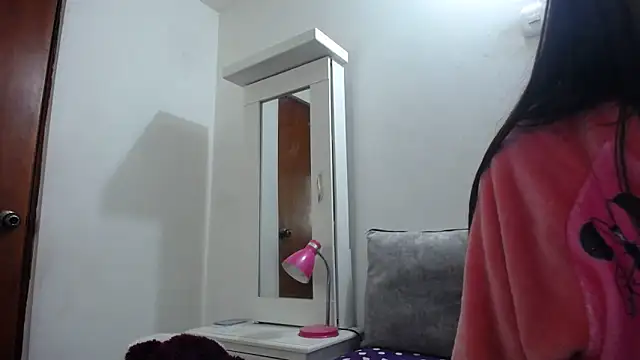 Taylormegan online show from November 2025 01:13:02 PM