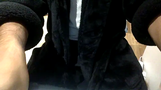 Snapshot of Whatevrr chatting on October 2025 10:10:01 PM Whatevrr online show from October 2025 10:10:01 PM