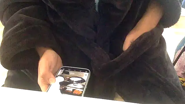 Snapshot of Whatevrr chatting on November 2025 03:36:02 PM Whatevrr online show from November 2025 03:36:02 PM