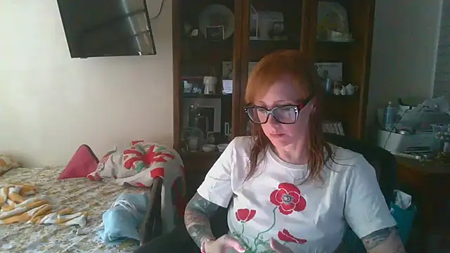 Snapshot of vintagelorraine chatting on September 2025 03:44:01 PM vintagelorraine online show from September 2025 03:44:01 PM