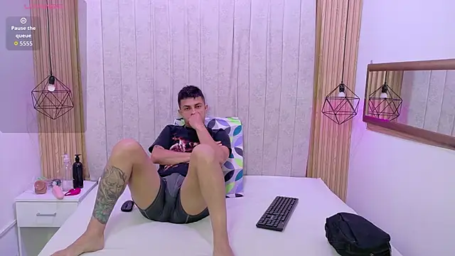 Kity spiderr online show from November 2025 12:28:02 PM