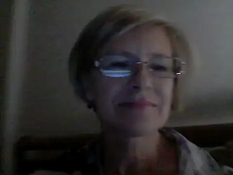 LucyLewisX online show from September 2025 04:31:02 PM