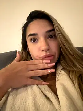 Snapshot of ItalianGirl chatting on October 2025 10:29:02 PM ItalianGirl online show from October 2025 10:29:02 PM