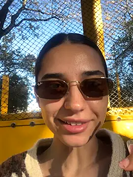 Snapshot of ItalianGirl chatting on October 2025 01:02:02 PM ItalianGirl online show from October 2025 01:02:02 PM