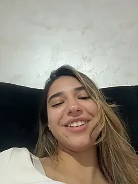 Snapshot of ItalianGirl chatting on November 2025 08:46:02 PM ItalianGirl online show from November 2025 08:46:02 PM