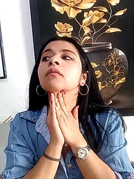 ValerieLove  online show from September 2025 07:06:02 PM