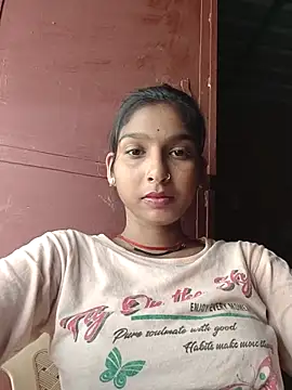 Snapshot of Yatiksha_Beby chatting on October 2025 09:32:01 AM Yatiksha Beby online show from October 2025 09:32:01 AM