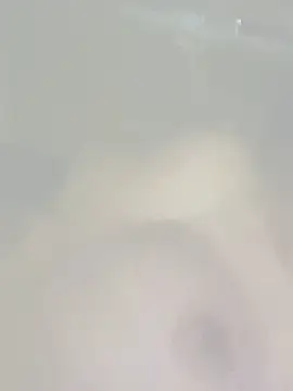 Snapshot of Alaia33200 chatting on October 2025 03:56:01 AM Alaia33200 online show from October 2025 03:56:01 AM