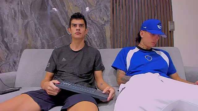 Snapshot of junior_friendss chatting on October 2025 06:09:01 AM junior friendss online show from October 2025 06:09:01 AM