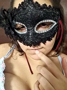 LOCA GIRL online show from November 2025 05:13:02 PM