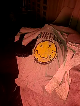 Snapshot of Almendrasexy chatting on November 2025 03:27:01 AM Almendrasexy online show from November 2025 03:27:01 AM