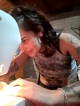 Snapshot of Almendrasexy chatting on November 2025 03:45:01 AM Almendrasexy online show from November 2025 03:45:01 AM