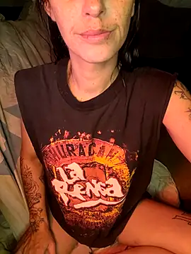 Snapshot of Almendrasexy chatting on November 2025 04:23:02 AM Almendrasexy online show from November 2025 04:23:02 AM