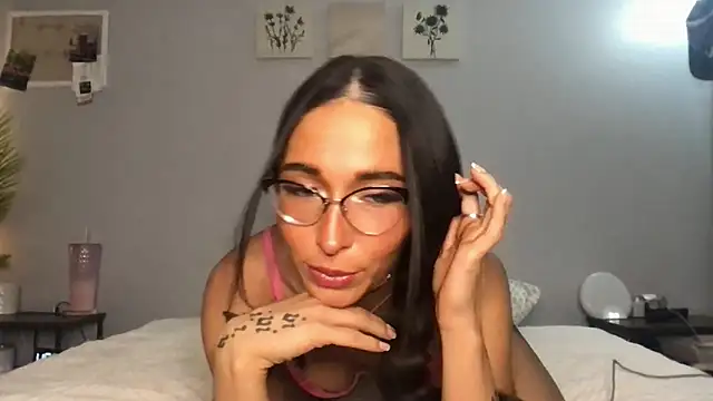 MichelleXClarice online show from September 2025 03:08:01 AM