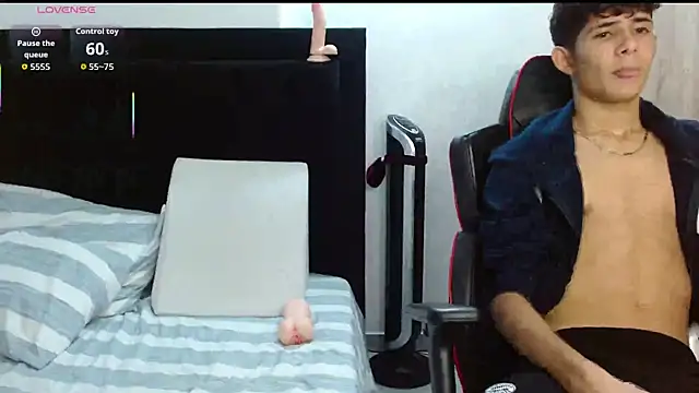 Noah-Garcia online show from September 2025 05:37:01 PM