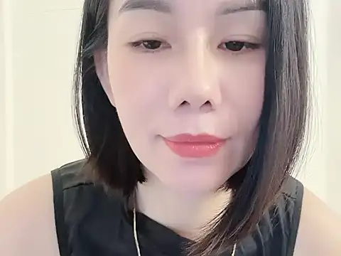 JunCii online show from October 2025 08:14:02 AM