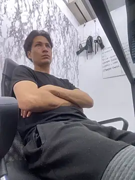 Snapshot of StevenHumps chatting on October 2025 03:26:02 AM StevenHumps online show from October 2025 03:26:02 AM