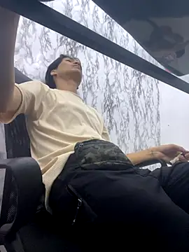 Snapshot of StevenHumps chatting on November 2025 06:24:02 AM StevenHumps online show from November 2025 06:24:02 AM