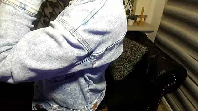 ASHLEY QUALLEY online show from October 2025 02:56:01 AM